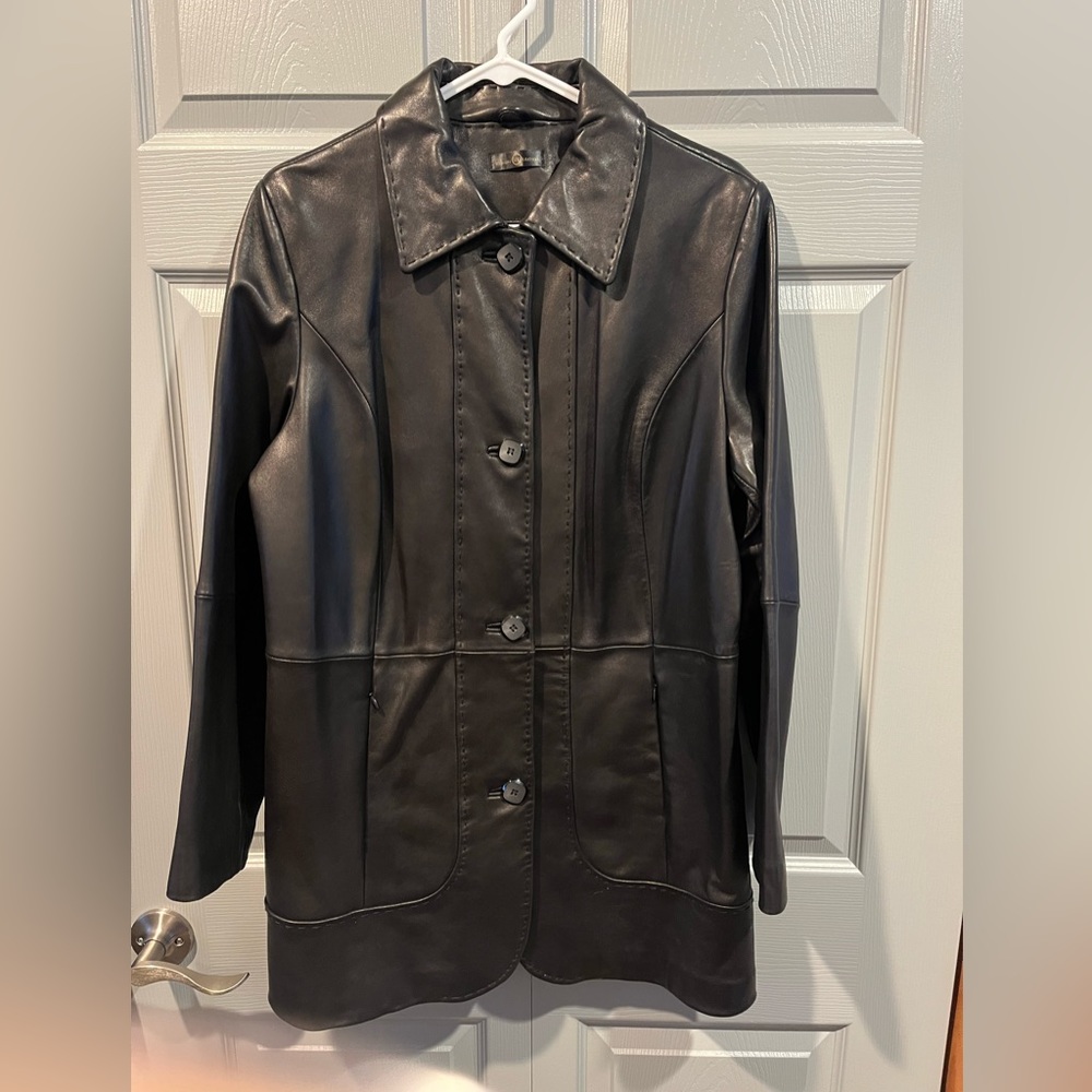 Wilson’s Black Leather Jacket Women’s Large Button long